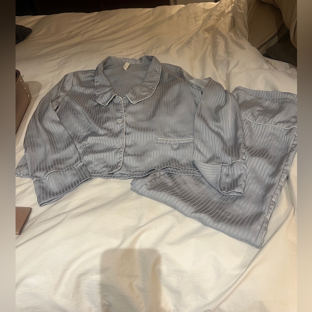 Nap Loungewear silky pajamas Med used